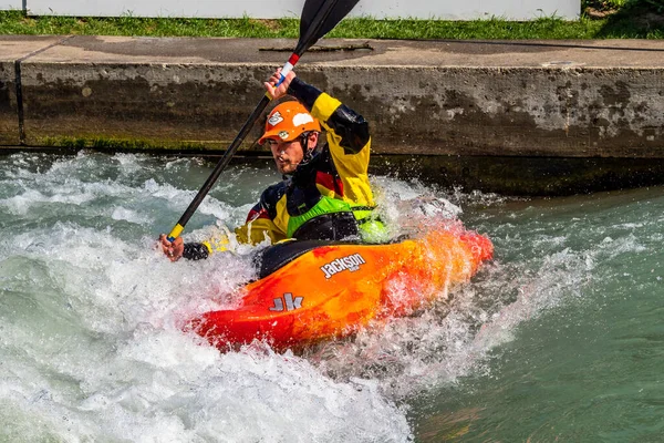 Augsburgo Alemania Junio 2019 Kayak Aguas Bravas Kayak Extremo Tipo —  Fotos de Stock