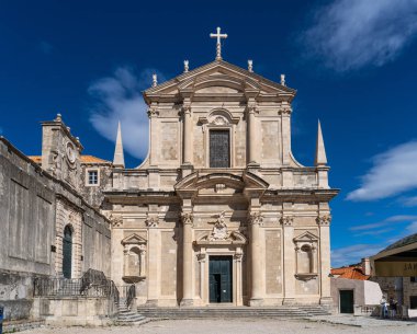 Hırvatistan 'ın Dubrovnik kentindeki Varsayım Katedrali' nin Barok binası. Eski Dubrovnik kasabasının içindeki hazine.