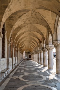 İtalya, Europa 'da Piazza San Marco' daki Doge sarayıyla Venedik