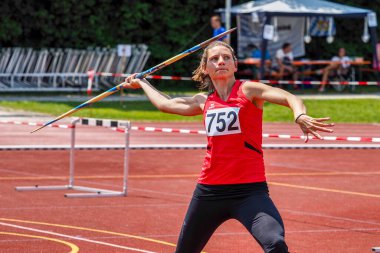 Regensburg, Almanya - 20 Temmuz 2019: Bavyera Atletizm Şampiyonası cirit atma etkinliği