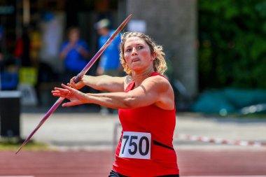 Regensburg, Almanya - 20 Temmuz 2019: Bavyera Atletizm Şampiyonası cirit atma etkinliği