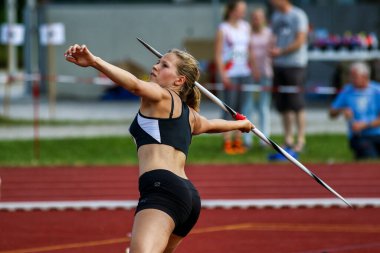 Regensburg, Almanya - 20 Temmuz 2019: Bavyera Atletizm Şampiyonası cirit atma etkinliği