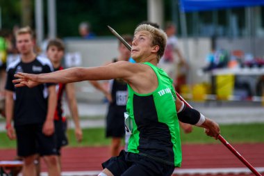 Regensburg, Almanya - 20 Temmuz 2019: Bavyera Atletizm Şampiyonası cirit atma etkinliği