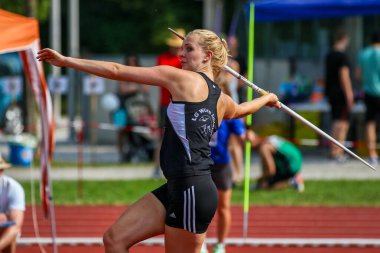 Regensburg, Almanya - 20 Temmuz 2019: Bavyera Atletizm Şampiyonası cirit atma etkinliği