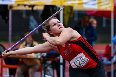 Regensburg, Almanya - 20 Temmuz 2019: Bavyera Atletizm Şampiyonası cirit atma etkinliği