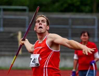 Regensburg, Almanya - 20 Temmuz 2019: Bavyera Atletizm Şampiyonası cirit atma etkinliği