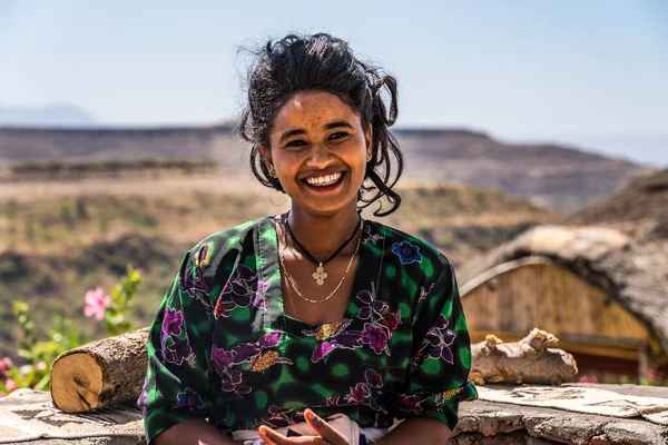 Lalibela Etiópia Fevereiro 2020 Jovem Roupas Tradicionais Está Preparando Uma — Fotografia de Stock