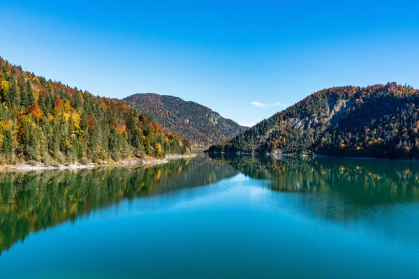 Lago Del Embalse Sylvenstein Otoño Cerca Bad Toelz Baviera Alemania — Foto de Stock