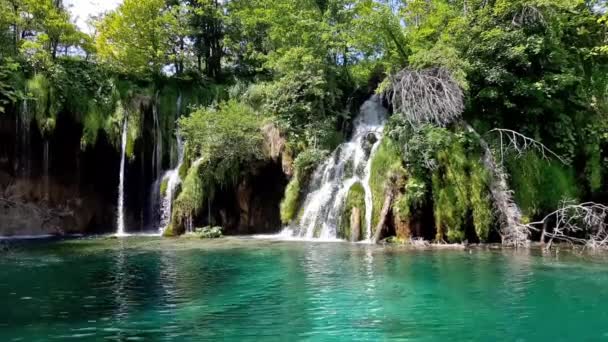 Majestueus Uitzicht Waterval Met Turquoise Water Het Nationaal Park Plitvice — Stockvideo