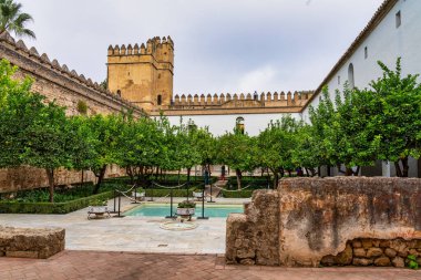Cordoba, İspanya - 31 Ekim 2019: Alcazar of the Christian Monarchs, Alcazar de los Reyes Cristianos, Cordoba, Endülüs, İspanya