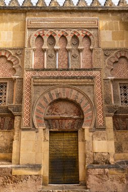Cordoba, İspanya - 31 Ekim 2019: Cordoba Camii-Katedrali, Mezquita-Katedral de Cordoba, Büyük Cami veya Mezquita olarak da bilinir..