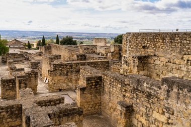 Cordoba, İspanya - 01 Kasım 2019: Medina Azahara Sarayı, 936 yılında Abderraman III.