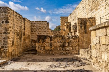 Cordoba, İspanya - 01 Kasım 2019: Medina Azahara Sarayı, 936 yılında Abderraman III.