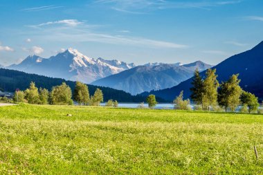 Resia Gölü - Reschensee - Güney Tyro, İtalya, Avrupa.