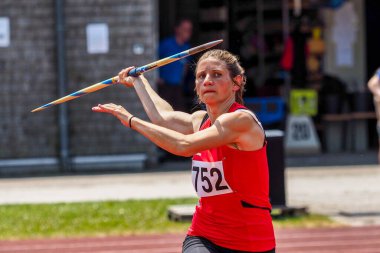 Regensburg, Almanya - 20 Temmuz 2019: Bavyera Atletizm Şampiyonası cirit atma etkinliği
