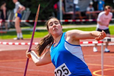 Regensburg, Almanya - 20 Temmuz 2019: Bavyera Atletizm Şampiyonası cirit atma etkinliği