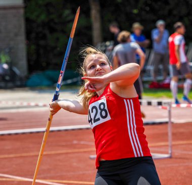 Regensburg, Almanya - 20 Temmuz 2019: Bavyera Atletizm Şampiyonası cirit atma etkinliği
