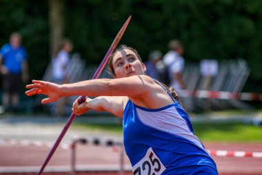 Regensburg, Almanya - 20 Temmuz 2019: Bavyera Atletizm Şampiyonası cirit atma etkinliği