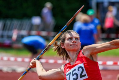 Regensburg, Almanya - 20 Temmuz 2019: Bavyera Atletizm Şampiyonası cirit atma etkinliği