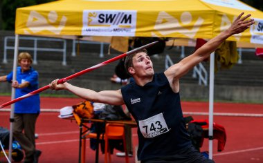 Regensburg, Almanya - 20 Temmuz 2019: Bavyera Atletizm Şampiyonası cirit atma etkinliği