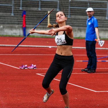 Regensburg, Almanya - 20 Temmuz 2019: Bavyera Atletizm Şampiyonası cirit atma etkinliği