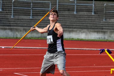 Regensburg, Almanya - 20 Temmuz 2019: Bavyera Atletizm Şampiyonası cirit atma etkinliği