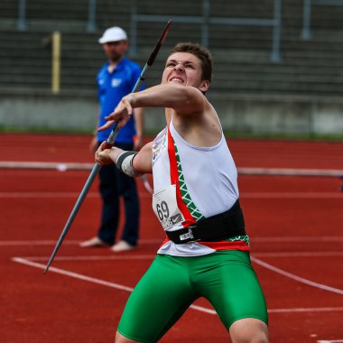 Regensburg, Almanya - 20 Temmuz 2019: Bavyera Atletizm Şampiyonası cirit atma etkinliği
