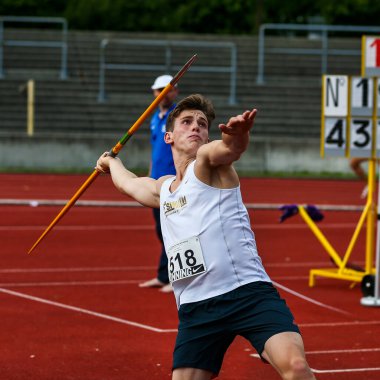 Regensburg, Almanya - 20 Temmuz 2019: Bavyera Atletizm Şampiyonası cirit atma etkinliği