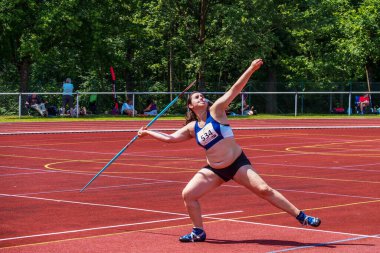 Regensburg, Almanya - 20 Temmuz 2019: Bavyera Atletizm Şampiyonası cirit atma etkinliği