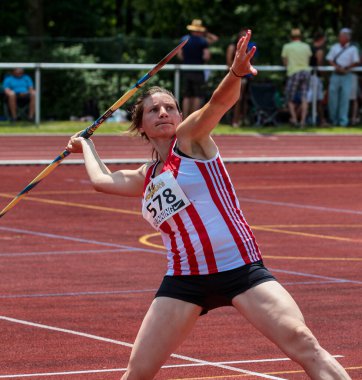 Regensburg, Almanya - 20 Temmuz 2019: Bavyera Atletizm Şampiyonası cirit atma etkinliği