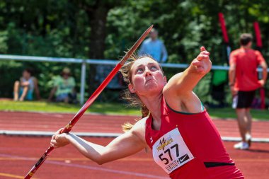 Regensburg, Almanya - 20 Temmuz 2019: Bavyera Atletizm Şampiyonası cirit atma etkinliği