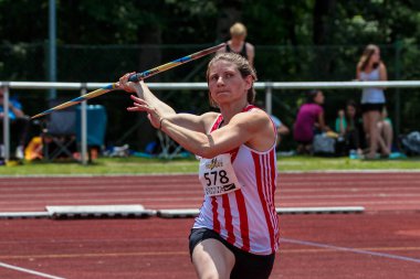 Regensburg, Almanya - 20 Temmuz 2019: Bavyera Atletizm Şampiyonası cirit atma etkinliği