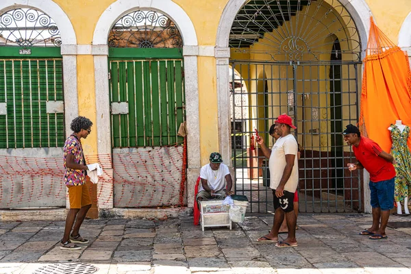 Sao Luis, Brezilya - 11 Ocak 2025: Brezilya 'nın Sao Luis şehrinde Rua da Estrela caddesinde geleneksel Portekiz sömürge mimari rengi ve stili