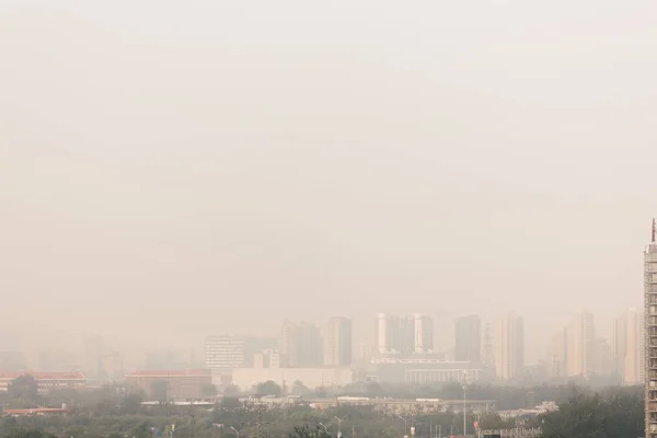 Yüksek açı çekim Pekin'de sisli bir günde inşa yatay