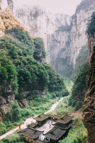 Чунцин Китай, три природных мостов, Wulong древних природных мостов живописной области, Wulong национального парка, знаменитой долине в Китае
