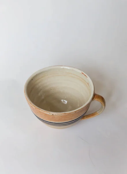 desenli beyaz arka plan arka plan üzerinde beyaz arka plan arka plan Kupası desen ile bir fincan