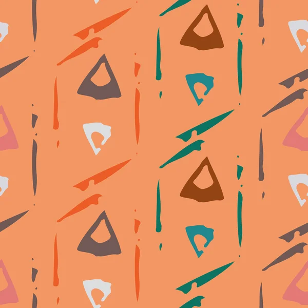 Triángulos tribales multicolores y líneas abstractas en diseño geométrico. Patrón vectorial sin costuras sobre fondo naranja. Ideal para el bienestar, decoración del hogar, textura, embalaje, regalos, scrapbooking — Vector de stock