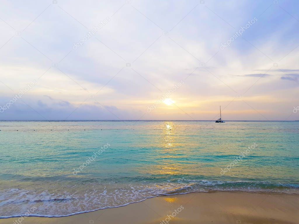White sand and turquoise water on the Caribbean beach in Jamaica