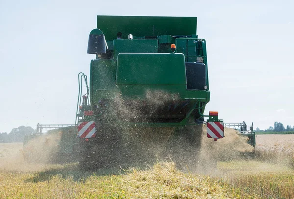 Graanoogst Combineren Harvester — Stockfoto