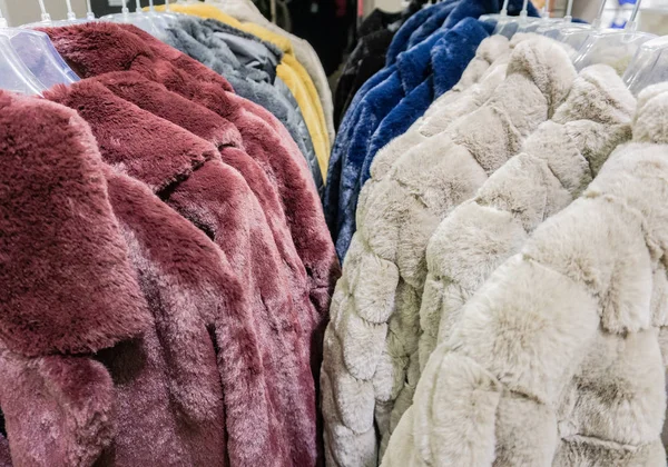 Chaqueta Piel Sintética Para Temporada Invierno Perchero — Foto de Stock