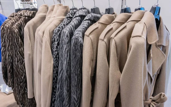 Jaqueta Mohair Rack Roupa Estação Inverno — Fotografia de Stock