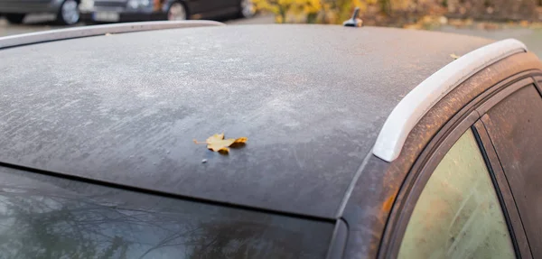 Finestrino Auto Congelato All Inizio Dell Inverno — Foto Stock