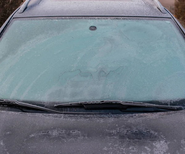 车窗冻结到冬季开始 — 图库照片