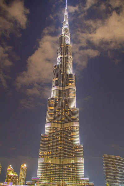 Ουρανοξύστης Burj Khalifa Βράδυ Στο Κέντρο Του Ντουμπάι — Φωτογραφία Αρχείου