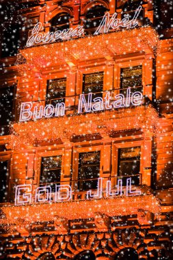 Noel ışıkları Hamburger Hof Hamburg şehir merkezinde