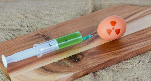 Dioxin Scandal Poisoned Eggs Disposable Syringe — Stock Photo, Image