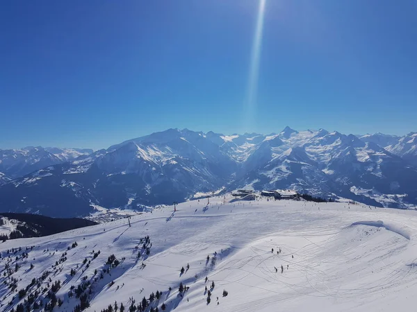 Kaprun Kayak Alanında Avusturya Alplerinde Karla Kaplı Dağ Manzarası — Stok fotoğraf