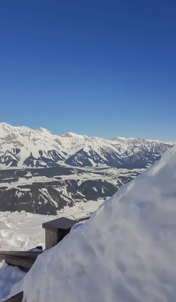 Snötäckt Bergslandskap Skidområdet Kaprun Österrikiska Alperna — Stockfoto