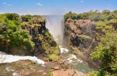 Victoria Falls Zimbabve Victoria Falls ve Livingstone Zambiya Afrika şehirlerinin yakınındaki bir şelale mi