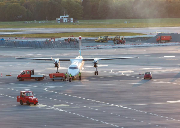 Airplane Handling Gate Hamburg Airport — Stock Photo, Image